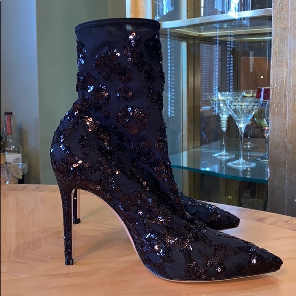 Meet your Posher, Carolyn - Picture 2 of 2